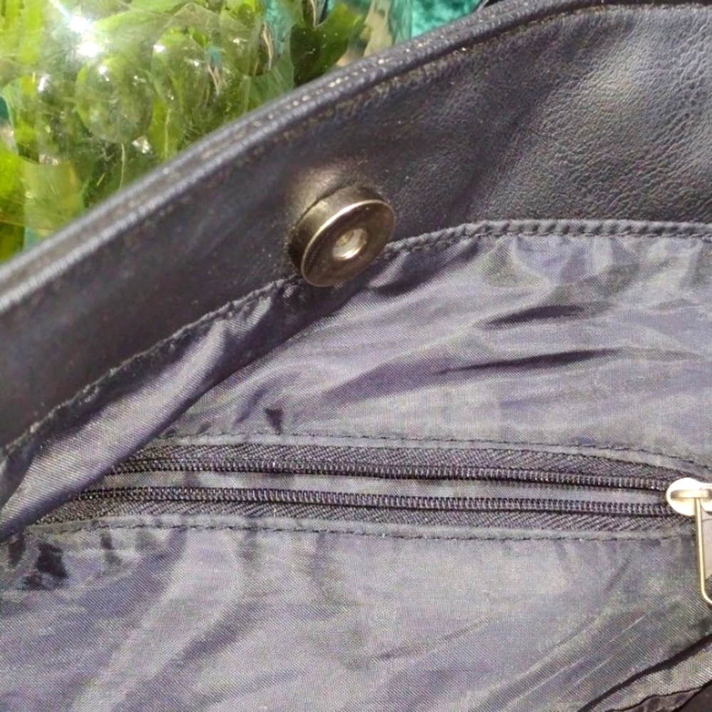 Hand Bag - Picture 6 of 6